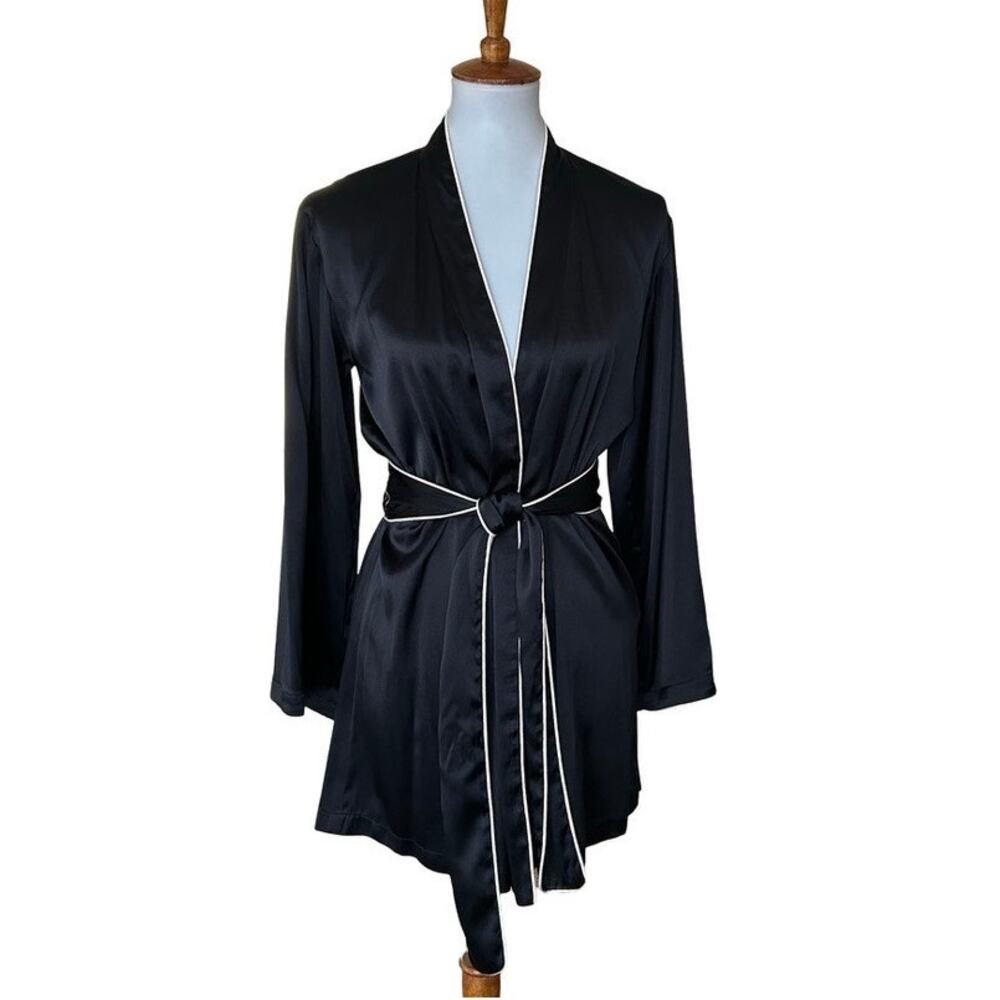 Brulee New York Luxury Black Silk Contrast Piping Attached Sash Robe XS